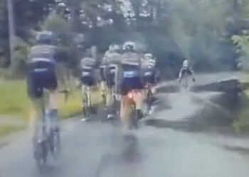 automobilisten en wielrenners