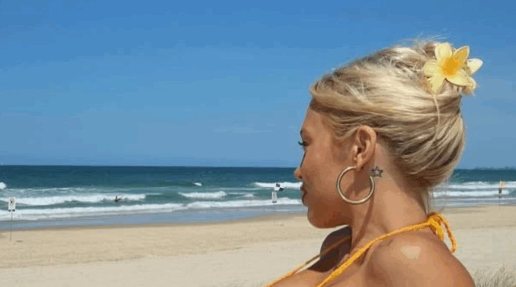 Tammy Hembrow bikiniposts