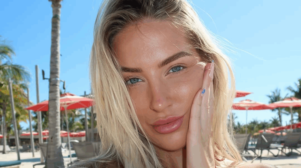 Skyler Simpson bikinivideo
