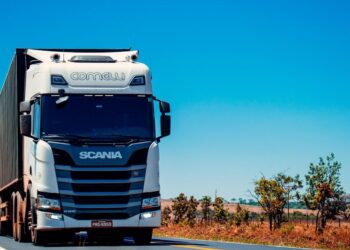 boetes voor claxonneren