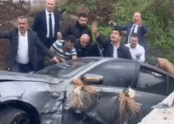 Turkse bruiloftstoet