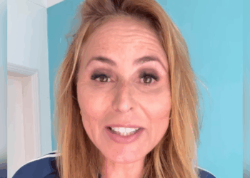 Heleen van Royen backstage lingerieshow