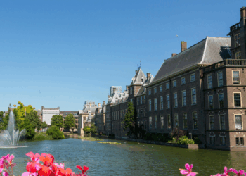 koerswijziging in formatie