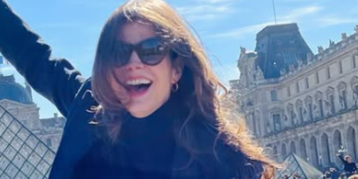 elise schaap bikinispiegelselfie